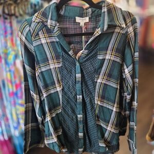 Umgee Green Plaid Button Down Shirt